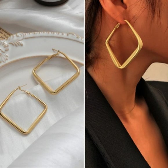♥  “Lola” Square Hoops ♥  Earrings - Picture 4 of 5